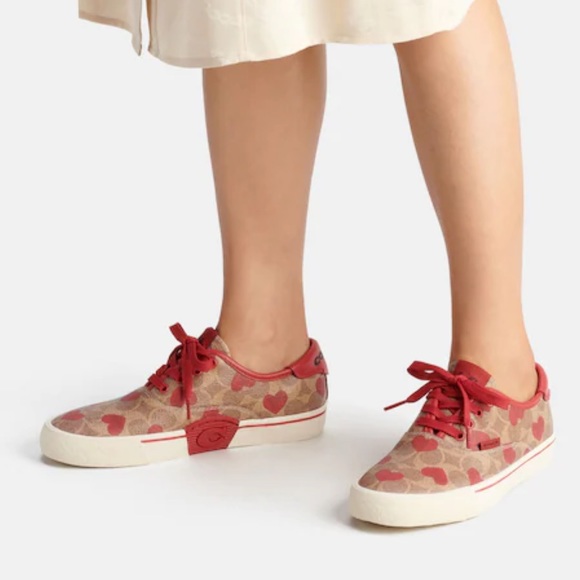 NIB Coach CitySole Skate Logo Heart-Print Sneakers Size 9.5 - Picture 2 of 7